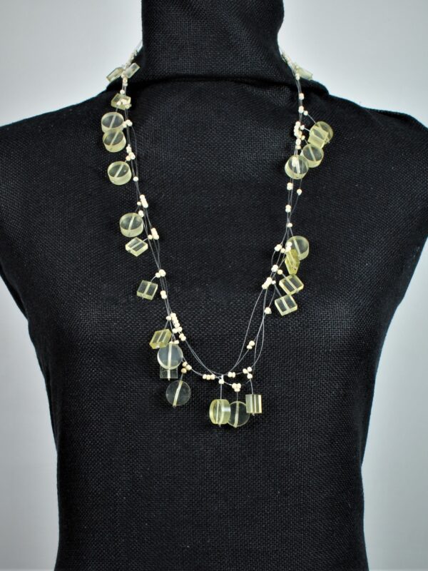 COLLANA lunga CON GEMME MAMILLA