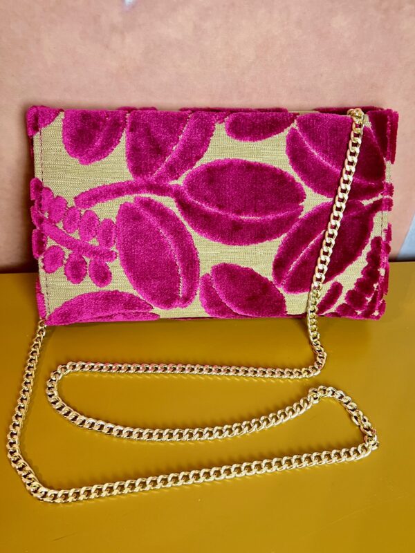 POCHETTE MAMILLA con FOGLIE E BACCHE